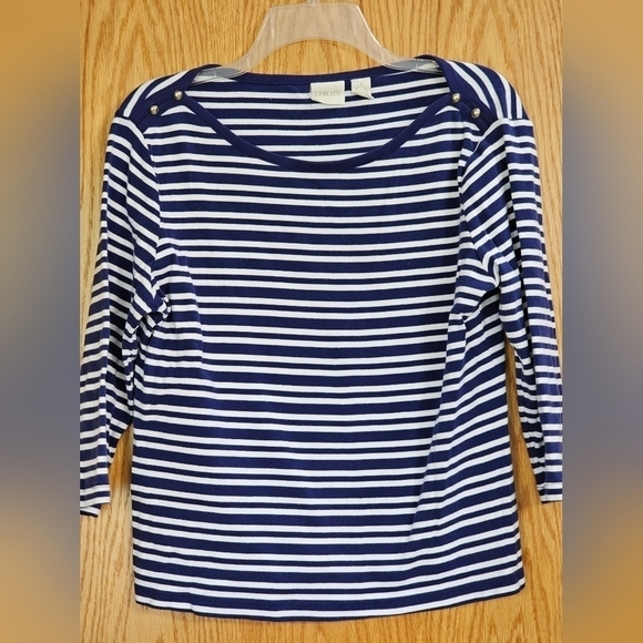 Chicos Top sz 1 (8) - Picture 1 of 6